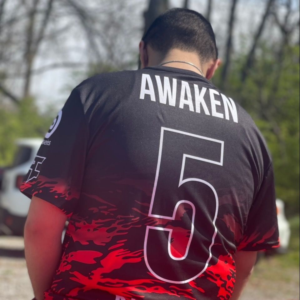 AwAkEn-