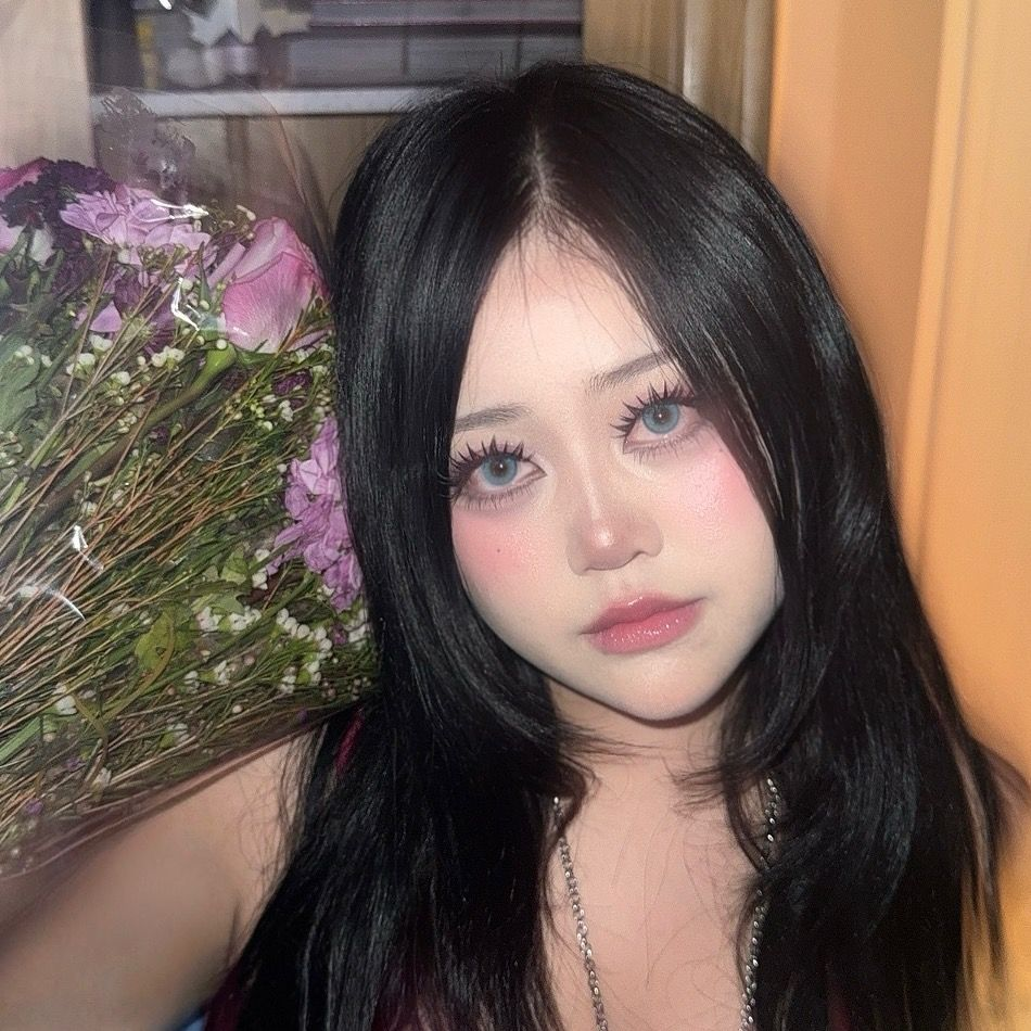 caro ･ﾟ✧:･.☽˚
